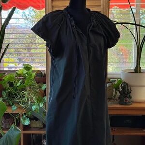 Gap black poplin tunic dress sleeveless ruffle neck with pockets.